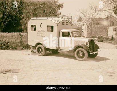Mobile medizinische Einheit für Beduinenstämme in Trans Jordanien. Die dispensary Van, Vorderansicht. 1934, Jordanien Stockfoto