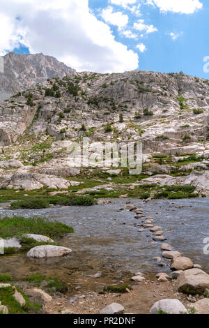 Evolution Lake Einlass. John Muir Trail/Pacific Crest Trail; Sequoia Kings Canyon Wilderness; Kings Canyon National Park; Berge der Sierra Nevada, Calif Stockfoto