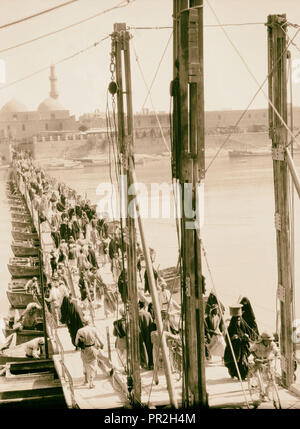 Irak. (Mesopotamien). Bagdad. Ansichten, Straßenszenen, und Typen. Die Katah Brücke. Über den Tigris auf der Suche n. 1932, Irak Stockfoto