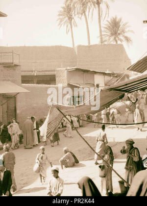 Irak. (Mesopotamien). Bagdad. Ansichten, Straßenszenen, und Typen. Straße in der Nähe von Katah Brücke. 1932, Irak, Bagdad Stockfoto