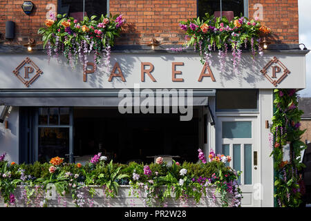 Alderley Edge, Cheshire, England. Parea in das Dorf auf der London Road Stockfoto