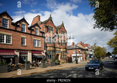 Alderley Edge, Cheshire, England. Grad II Barclays Bank Die Bank ursprünglich für die Union Bank gebaut wurde und von Percy Worthington konzipiert Stockfoto