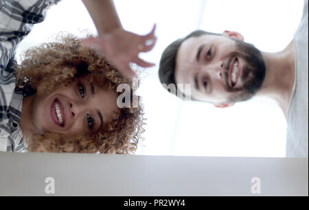 Ansicht von unten, Mann und Frau, die in der Box. Stockfoto