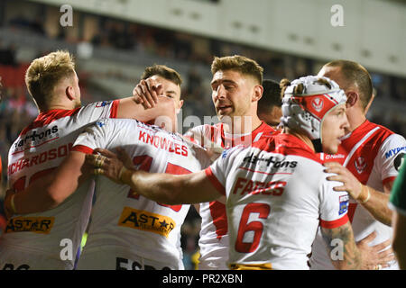 27 September 2018, AJ Bell Stadium, Manchester, England; Betfred Super League Qualifier, Salford Roten Teufel v Toulouse Olympique, St Helens celebtate Morgan Knowles versuchen Credit: Richard Long/News Bilder Stockfoto