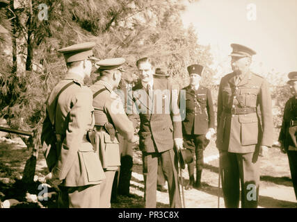 Ankunft in Palästina von Herrn Antony [d. h., Anthony] Eden. Herr Antony Eden zu Offiziere in der Armee von General Barker eingeführt Stockfoto