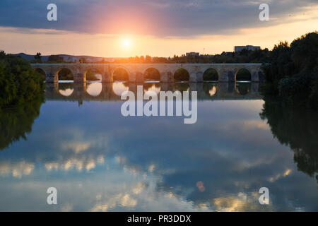 Cordoba Brücken bei Sonnenuntergang Stockfoto