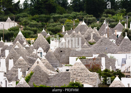 Panorama von Trulli in Alberobello in Apulien (Italien) Stockfoto