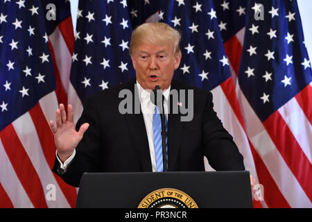 NEW YORK, NY - 26. SEPTEMBER 2018: Präsident Trumpf hält eine Pressekonferenz in der Lotte New York Palace Hotel in Villard Zimmer statt. Stockfoto