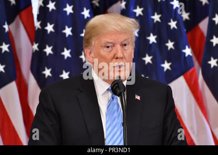 NEW YORK, NY - 26. SEPTEMBER 2018: Präsident Trumpf hält eine Pressekonferenz in der Lotte New York Palace Hotel in Villard Zimmer statt. Stockfoto