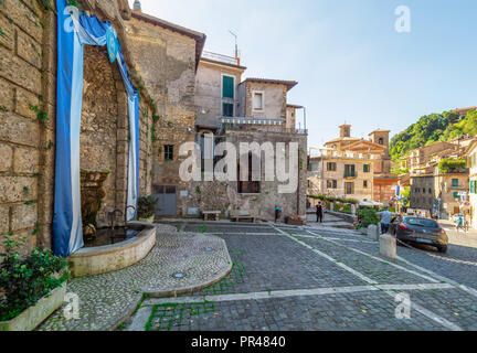 Subiaco (Italien) - ein wenig charmante mittelalterliche Stadt auf dem Berge Simbruini in Metropolitan City Gegend von Rom Stockfoto