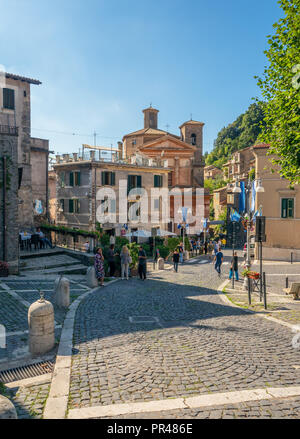 Subiaco (Italien) - ein wenig charmante mittelalterliche Stadt auf dem Berge Simbruini in Metropolitan City Gegend von Rom Stockfoto