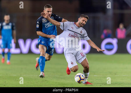 Fabio Borini (Mailand) Leonardo Capezzi (Empoli) während Erie der Italienischen eine "Übereinstimmung zwischen Empoli 1-1 Mailand im Carlo Castellani Stadion am 27. September 2018 in Florenz, Italien. Credit: Maurizio Borsari/LBA/Alamy leben Nachrichten Stockfoto
