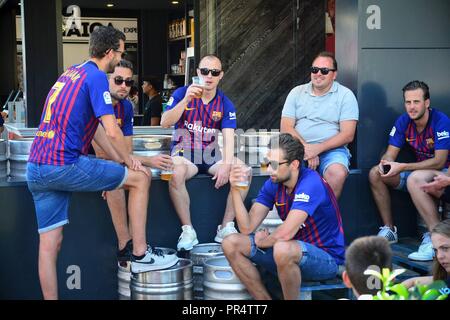 Barcelona, Spanien. 29. September 2018. FC Barcelona Anhänger während ein Ziel fest, La Liga, Fußballspiel zwischen FC Barcelona und Athletic Bilbao CF auf September 29, 2018 im Camp Nou Stadion in Barcelona, Spanien. Credit: CORDON Cordon Drücken Sie die Taste/Alamy leben Nachrichten Stockfoto