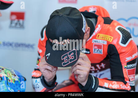 Marco Melandri, ITA, Ducati Panigale R, Aruba.it Racing. 29 Sep, 2018. Ducati, SBK 2018, MOTO-SBK Magny-Cours Grand Prix 2018, SuperPole, 2018, Circuit de Nevers Magny-Cours, Acerbis französische Runde, Frankreich, 29. September 2018 Maßnahmen während der SBK SuperPole der Acerbis Französisch Runden am 29. September 2018 Circuit de Nevers Magny-Cours, Frankreich Quelle: AFP 7/ZUMA Draht/Alamy leben Nachrichten Stockfoto