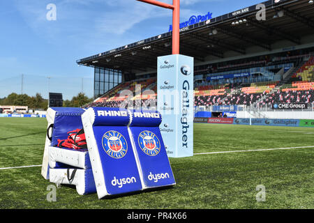 London, Großbritannien. 29. September 2018. Badewanne der Rugby Club training Beuteln während Gallagher Premiership Übereinstimmung zwischen Sarazenen und Badewanne Rugby bei der Allianz Park am Samstag, den 29. September 2018. LONDON ENGLAND. (Nur redaktionelle Nutzung, eine Lizenz für die gewerbliche Nutzung erforderlich. Keine Verwendung in Wetten, Spiele oder einer einzelnen Verein/Liga/player Publikationen.) Credit: Taka Wu/Alamy leben Nachrichten Stockfoto