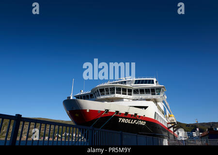 Die hurtigruten Schiff MS Trollfjord, Günstig in Hammerfest, Finnmark County, Norwegen. Stockfoto