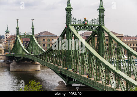 Budapest, Ungarn - 24. April Freiheit oder Freiheit Brücke über der Donau am 24. April 2018 in Budapest. Stockfoto