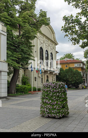 PLOVDIV, Bulgarien - 25. MAI 2018: Gebäude des Rathauses in der Mitte der Stadt von Plovdiv, Bulgarien Stockfoto