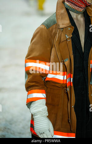 NEW YORK, NY - 13. Februar: ein Modell geht der Start- und Landebahn für Calvin Klein Collection während der New York Fashion Week am 13. Februar 2018 in New York City. Stockfoto