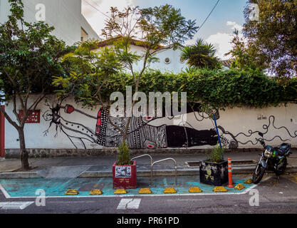 Street Art in La Floresta Nachbarschaft, Quito, Provinz Pichincha, Ecuador Stockfoto