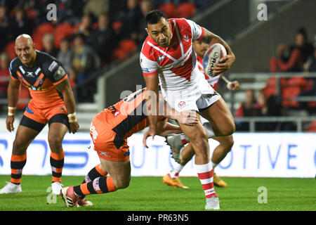 27 September 2018, AJ Bell Stadium, Manchester, England; Betfred Super League Qualifier, Salford Roten Teufel v Toulouse Olympique, Zeb Taia von St Helens Schritte aus der Bekämpfung der Credit: Richard Long/News Bilder Stockfoto