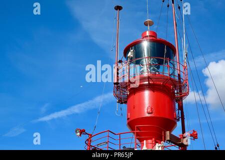 Licht Schiff LV 18 zeitweise bis an Neptun Marina in Ipswich, Suffolk vertäut. LV 18 üblichen Liegeplatz in Harwich wird ausgebaggert. September 2018. Stockfoto