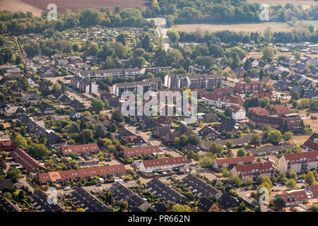 Gifhorn, Deutschland, September 16, 2018: Luftbild der Stadtrand der Kreisstadt Gifhorn, während eines Fluges mit einem ultraleichten Luft Stockfoto