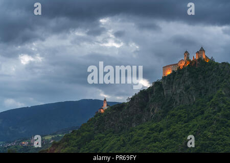 Convento Kloster Säben in Klausen Saeben Schloss auf der Spitze eines Berges Stockfoto