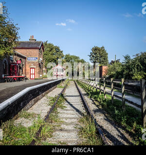 Hadlow Straße Bahnhof ist ein Denkmalgeschütztes Erbe Bahnhof Museum in Willaston, Wirral, UK, auf dem Wirral Weg Fußweg entfernt. Stockfoto