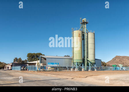 LUCKHOFF, SÜDAFRIKA, August 6, 2018: Silos für Getreide Saatgut in Luckhoff in der Provinz Stockfoto