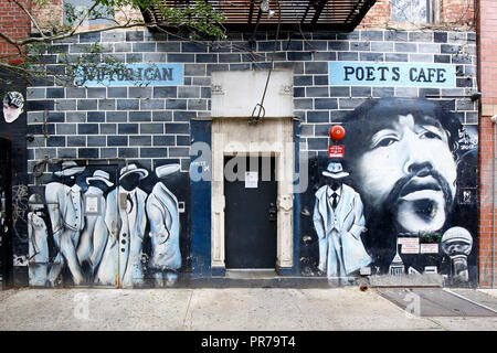 Nuyorican Poets Cafe, 236 E 3rd St, New York, NY. Äußere einer Leistung Platz im Stadtteil East Village in Manhattan. Stockfoto