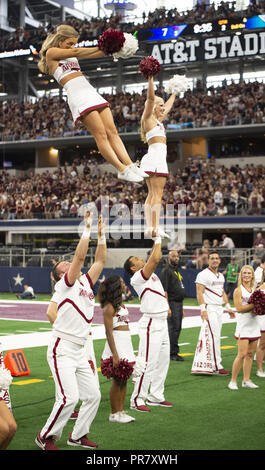 Arlington, Texas, USA. 29 Sep, 2018. Arkansas Cheerleadern der Credit: Hoss McBain/ZUMA Draht/Alamy leben Nachrichten Stockfoto