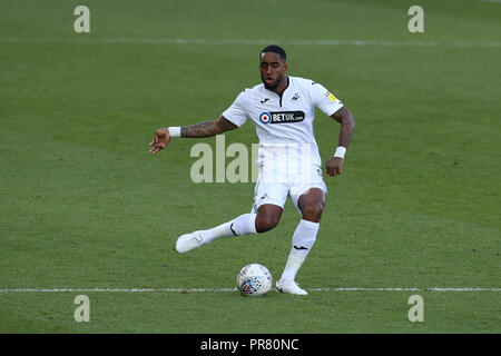 Wales, Großbritannien. 29. September 2018. Leroy Fer von Swansea City in Aktion. EFL Skybet Meisterschaft übereinstimmen, Swansea City v Queens Park Rangers in der Liberty Stadium in Swansea, Südwales am Samstag, den 29. September 2018. Dieses Bild dürfen nur für redaktionelle Zwecke verwendet werden. Nur die redaktionelle Nutzung, eine Lizenz für die gewerbliche Nutzung erforderlich. Keine Verwendung in Wetten, Spiele oder einer einzelnen Verein/Liga/player Publikationen. pic von Andrew Obstgarten/Andrew Orchard sport Fotografie/Alamy leben Nachrichten Stockfoto