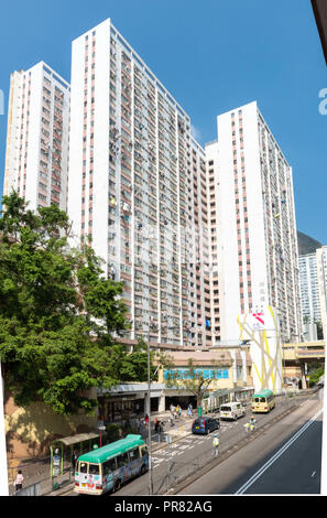 Hong Kong, Hong Kong SAR, China. 29 Sep, 2018. Die dicht besiedelte Choi Wan-Immobilien, East Kowloon Hong Kong. Die hygienischen Zustand der Immobilien hat in Frage gestellt worden, nach der Offenbarung des Weltersten Ratte Variation von Hepatitis E in eine 56-jährige männliche Bewohner fand. Credit: Jayne Russell/ZUMA Draht/Alamy leben Nachrichten Stockfoto