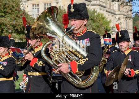 Longleat, Wiltshire, UK. 29. September 2018. Die britischen Streitkräfte Besucher Longleat, Wiltshire, UK unterhalten während der jährlichen militärischen spektakulär, die sich über das Wochenende von Samstag Platz 29. bis Sonntag, den 30. September 2018 stattfand. Credit: Alison Eckett/Alamy Leben Nachrichten. Stockfoto