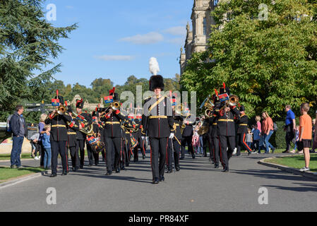 Longleat, Wiltshire, UK. 29. September 2018. Die britischen Streitkräfte Besucher Longleat, Wiltshire, UK unterhalten während der jährlichen militärischen spektakulär, die sich über das Wochenende von Samstag Platz 29. bis Sonntag, den 30. September 2018 stattfand. Credit: Alison Eckett/Alamy Leben Nachrichten. Stockfoto