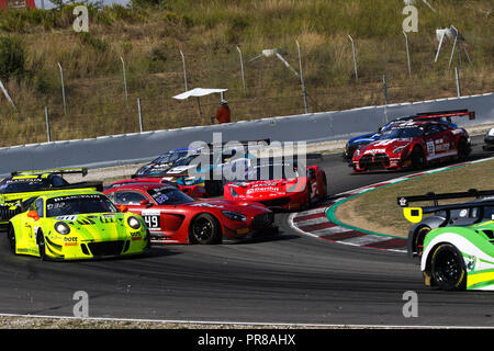 Barcelona, Spanien. 30 Sep, 2018. Ram Racing Mercedes-AMG GT3 mit Treibern Remon Vos,- & Tom Onslow-Cole Spins in Kurve 5 in Runde 10 - Blancpain GT Serie Endurance Cup am Circuit de Barcelona-Catalunya, Barcelona, Spanien am 30. September 2018. Foto von Jurek Biegus. Nur die redaktionelle Nutzung, eine Lizenz für die gewerbliche Nutzung erforderlich. Credit: UK Sport Pics Ltd/Alamy leben Nachrichten Stockfoto