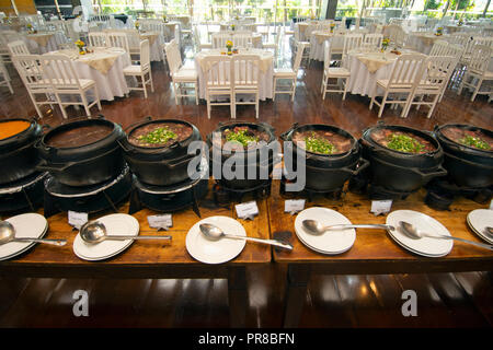 Traditionelle feijoada, eine brasilianische Nationalgericht mit schwarzen Bohnen, Sao Paulo, Brasilien Stockfoto