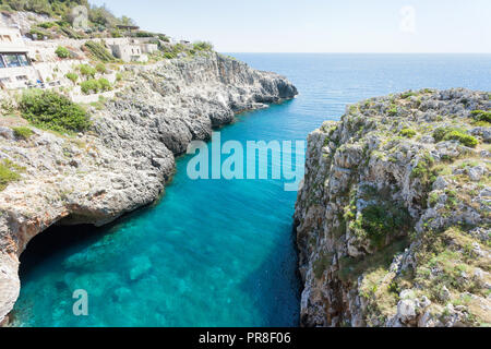 Apulien Leuca, Italien, Grotte von ciolo - eine überwältigende Aussicht auf die berühmte Grotte Stockfoto