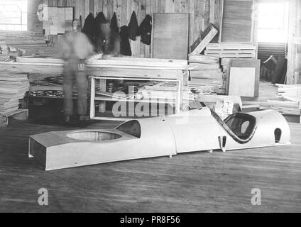 3/25/1918 - Flugzeug herstellen. Komplette Verkleidung für eine De Haviland. Dodge MFG. Co., South Bend, Indiana Stockfoto