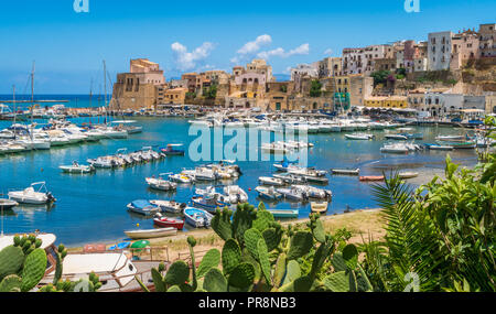 Panoramischer Anblick in Castellammare del Golfo, schönen Dorf in der Nähe von Trapani, Sizilien, Italien. Stockfoto