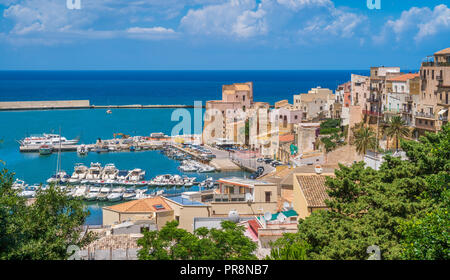 Panoramischer Anblick in Castellammare del Golfo, schönen Dorf in der Nähe von Trapani, Sizilien, Italien. Stockfoto