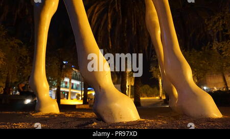 Giraffe Skulptur in einer Nacht Umwelt Stockfoto