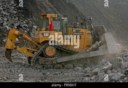 Caterpillar D9T Bulldozer arbeiten bei Tower Colliery Tagebau in South Wales Stockfoto