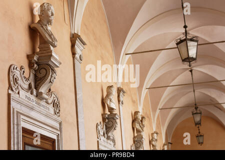 Genua, Italien - 6 August, 2018: die Galerie des Palazzo Doria den Tursi an der Via Garibaldi. Es ist eine der Palazzi dei Rolli, die als Weltkulturerbe der UNESCO aufgeführt ist Ihr Stockfoto