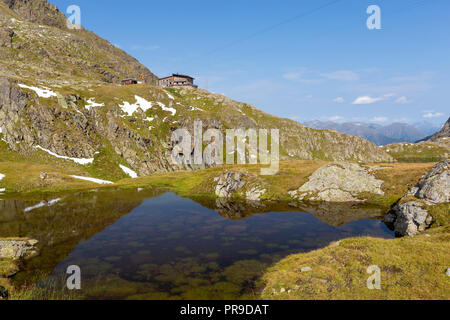 Wangenitzseehütte und Wangenitzsee alpinen See. Schobergruppe. Nationalpark Hohe Tauern Nationalpark. Kärnten. Österreichischen Alpen. Stockfoto