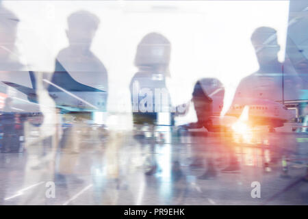 Modernen Flughafen mit blur Effekte. Double Exposure Stockfoto