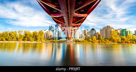 Peace Bridge Herbst Jahreszeit Stockfoto