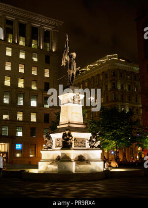 Denkmal in Erinnerung an Paul de Chomedey, Gründer von Montreal, Place d'Armes Stockfoto