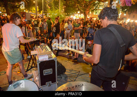 Lugano, Schweiz - 16. Juli 2016 - unnützen Essern spielen an Buskers Festival in Lugano in der Schweiz wohnen Stockfoto
